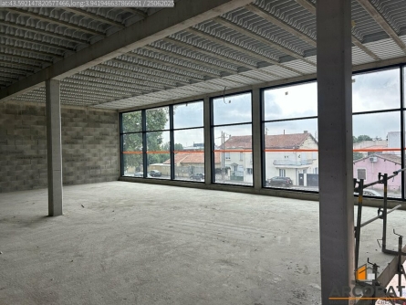 Photo 1 – location Locaux commerciaux	LUNEL (34400)