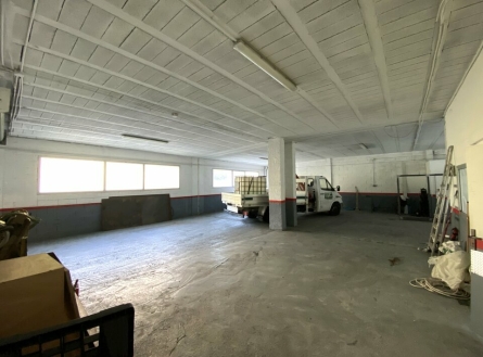 Photo 2 – location Entrepôts / activités	SAINT ANDRE (06730)
