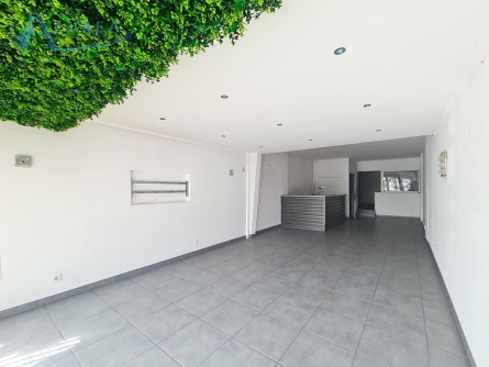 Photo 1 – location Locaux commerciaux	VILLENEUVE LOUBET (06270)