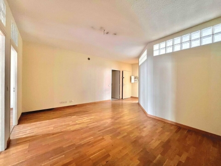Photo 1 – location bureaux	SAINT LAURENT DU VAR (06700)