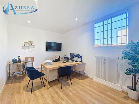 Photo 2 – location Locaux commerciaux	SAINT LAURENT DU VAR (06700)