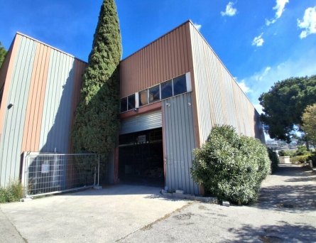 Photo 2 – location Entrepôts / activités	SAINT LAURENT DU VAR (06700)