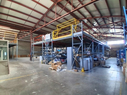 Photo 3 – location Entrepôts / activités	SAINT LAURENT DU VAR (06700)