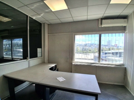 Photo 9 – location Entrepôts / activités	SAINT LAURENT DU VAR (06700)