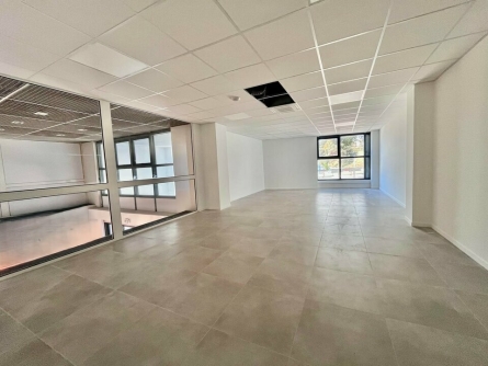 Photo 1 – location bureaux	VILLENEUVE LOUBET (06270)