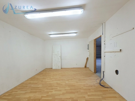 Photo 8 – location Locaux commerciaux	ROQUEBRUNE SUR ARGENS (83520)