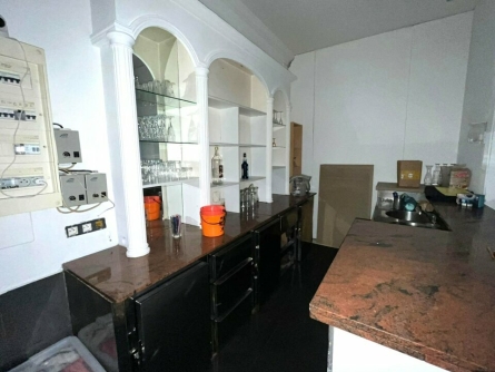 Photo 4 – location Locaux commerciaux	FREJUS (83600)