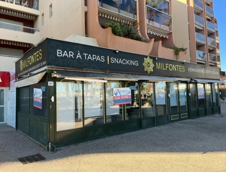 Photo 2 – location Locaux commerciaux	FREJUS (83600)