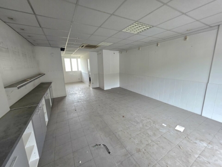 Photo 2 – location Locaux commerciaux	VALLAURIS (06220)