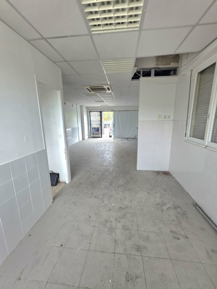 Photo 4 – location Locaux commerciaux	VALLAURIS (06220)