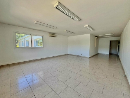Photo 1 – location bureaux	MOUANS SARTOUX (06370)
