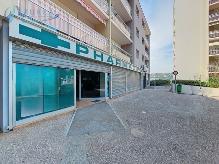 Photo 1 – location Locaux commerciaux	SAINT LAURENT DU VAR (06700)