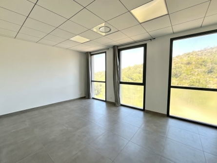 Photo 1 – location bureaux	SAINT RAPHAEL (83700)
