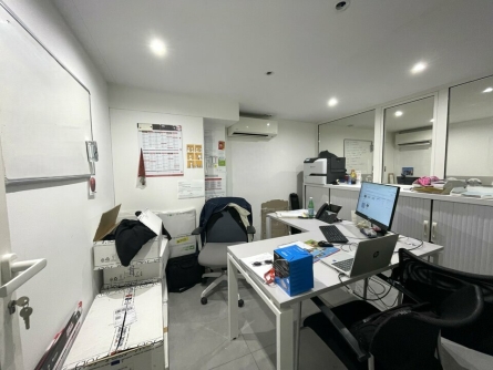 Photo 2 – location Locaux commerciaux	CANNES LA BOCCA (06150)
