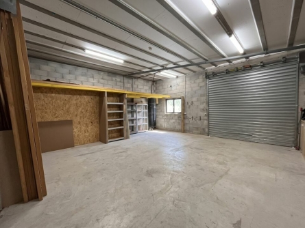 Photo 1 – location Entrepôts / activités	MONTAUROUX (83440)