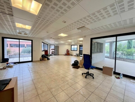 Photo 1 – location bureaux	MOUANS SARTOUX (06370)