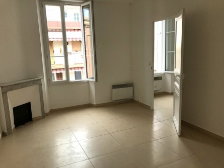 Photo 2 – location bureaux	CANNES (06400)