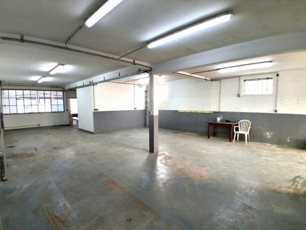 Photo 2 – location Entrepôts / activités	VALLAURIS (06220)
