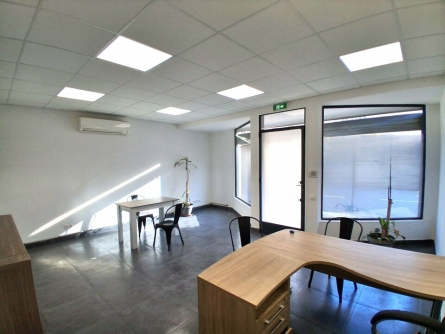 Photo 4 – location Entrepôts / activités	VALLAURIS (06220)