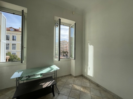Photo 1 – location bureaux	MENTON (06500)