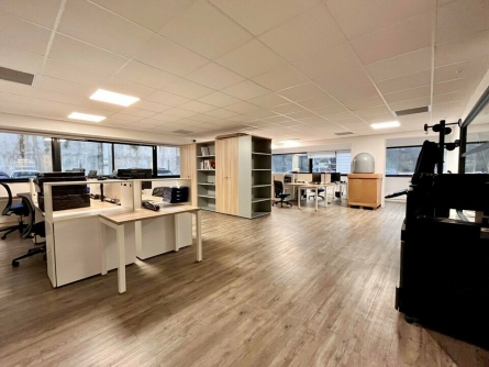 Photo 1 – vente bureaux	VALLAURIS (06220)